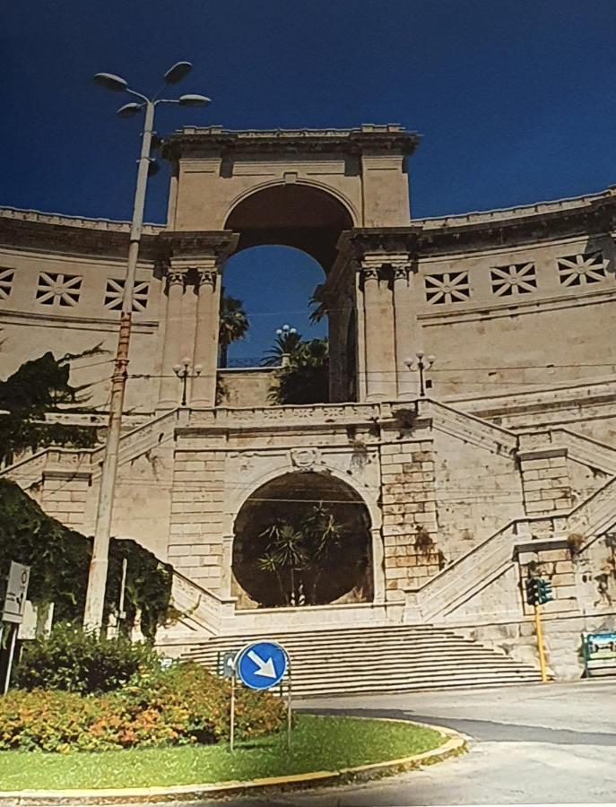 Piazza Martiri Rooms Cagliari Exterior foto